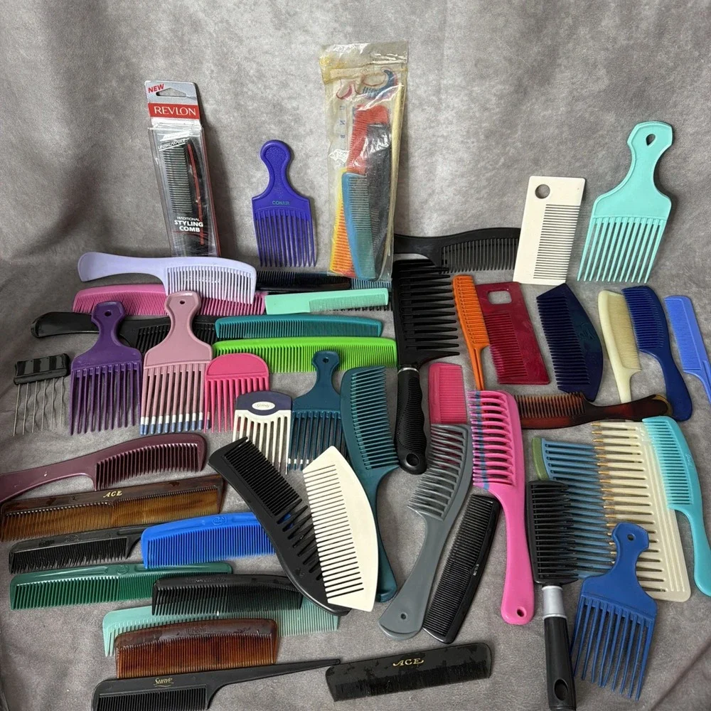 Huge Lot Of Vintage Combs Goody Ace Unbreakable Revlon Conair